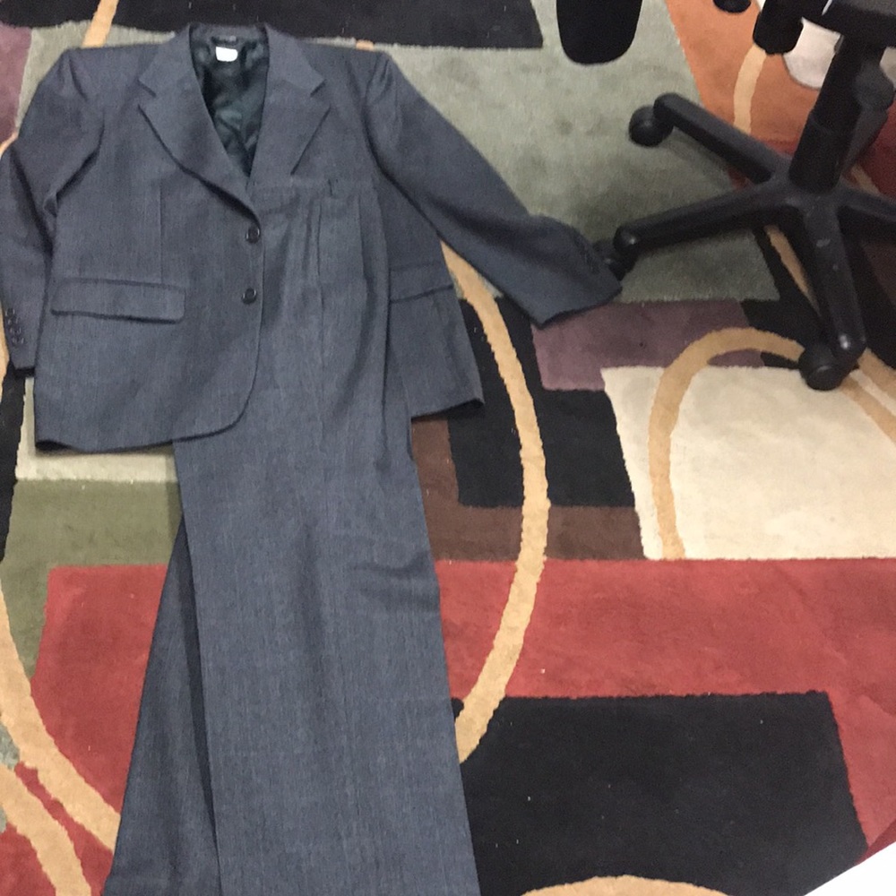 Bill Blasts Two Piece Suit Gray